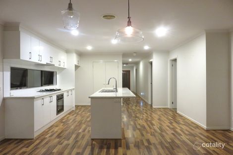 Property photo of 40 Eynesbury View Wollert VIC 3750