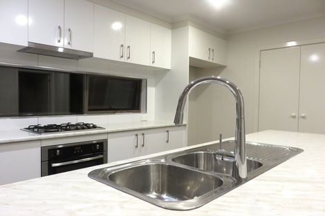 Property photo of 40 Eynesbury View Wollert VIC 3750