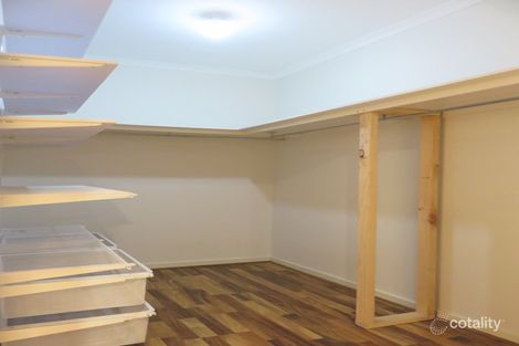 Property photo of 40 Eynesbury View Wollert VIC 3750