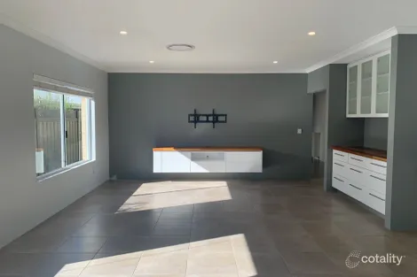Property photo of 28 Indooroopilly Crescent Dunsborough WA 6281