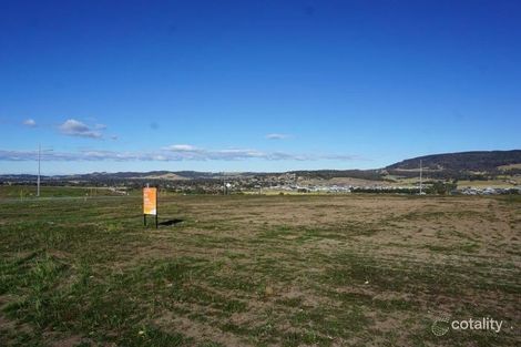 49 Oak Farm Rd, Calderwood, NSW 2527