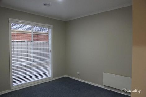 Property photo of 9 Bunya Close Caroline Springs VIC 3023