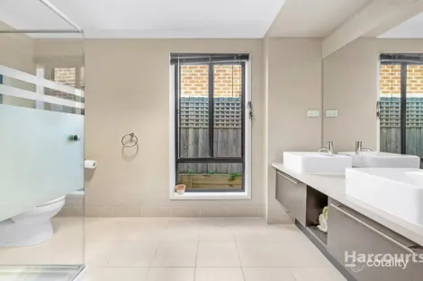 Property photo of 25 Castle Combe Circuit Cowes VIC 3922