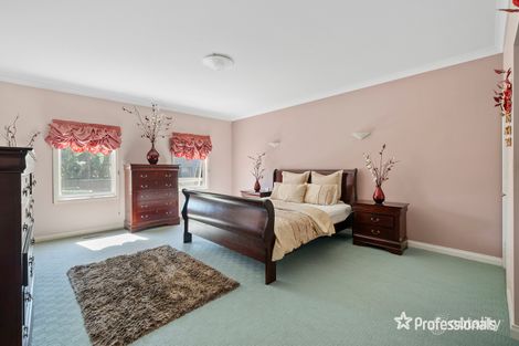 Property photo of 9 Eyre Close Taylors Lakes VIC 3038