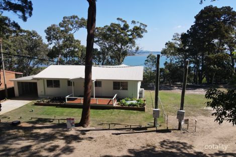Property photo of 39 Coast Road Macleay Island QLD 4184
