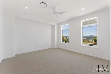 Property photo of 28 Milburn Circuit Boolaroo NSW 2284