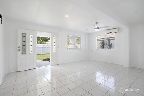 Property photo of 14 Nankeen Avenue Paradise Point QLD 4216