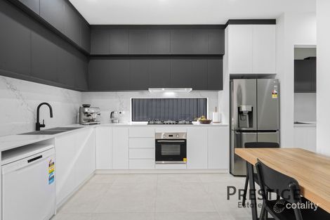 Property photo of 10 Mildara Place Edensor Park NSW 2176