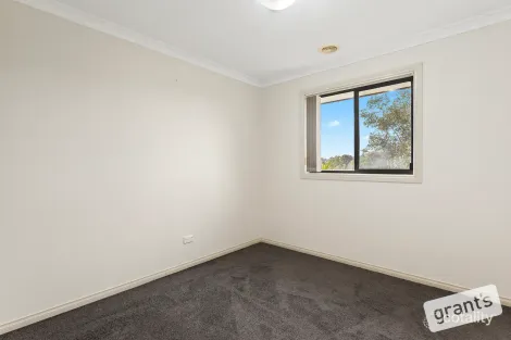 Property photo of 2/151 Hinrichsen Drive Hallam VIC 3803
