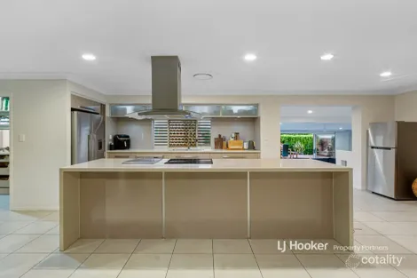 Property photo of 127 Sheehan Avenue Hope Island QLD 4212