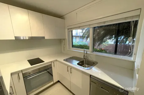 2/3 Herbert St, St Kilda, VIC 3182