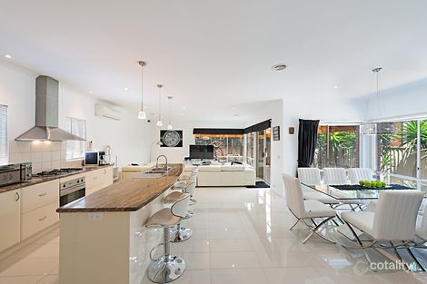 Property photo of 2 Elms Court Gowanbrae VIC 3043