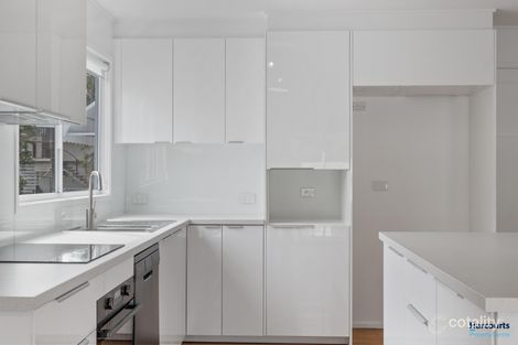 Property photo of 43 Pareena Crescent Mansfield QLD 4122