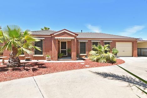 2/94 Browning St, Kangaroo Flat, VIC 3555