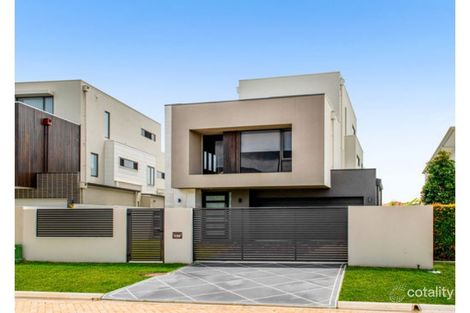 8813 The Point Cct, Hope Island, QLD 4212