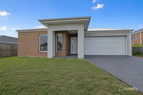 5 Oakhill Tce, Churchill, VIC 3842