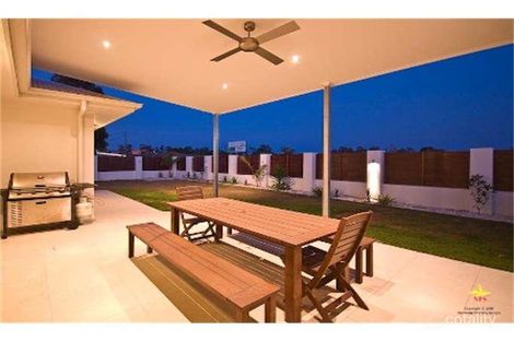 Property photo of 2 Twin Lakes Drive Murrumba Downs QLD 4503