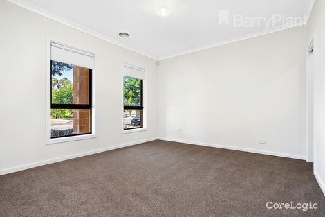 Property photo of 152 Central Park Avenue Craigieburn VIC 3064