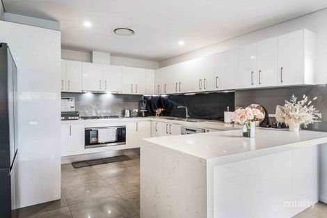 Property photo of 2A Warialda Way Hinchinbrook NSW 2168