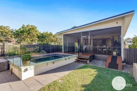 Property photo of 3 Raymond Street Shorncliffe QLD 4017