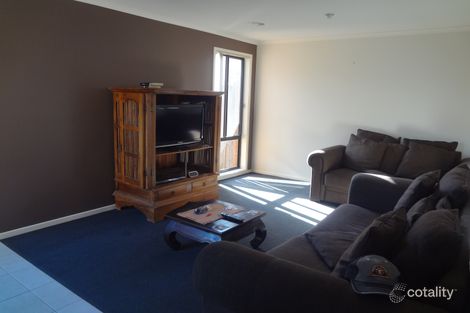 Property photo of 18 Edgevale Way Tarneit VIC 3029
