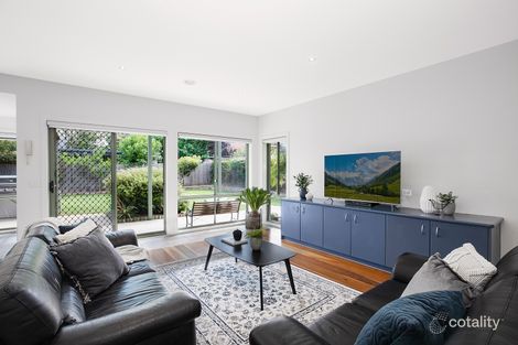 Property photo of 39 Parkview Crescent Jerrabomberra NSW 2619