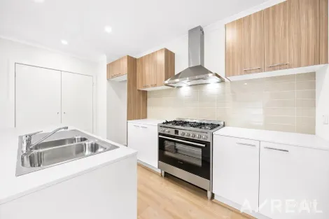 Property photo of 16 Racka Road Wollert VIC 3750