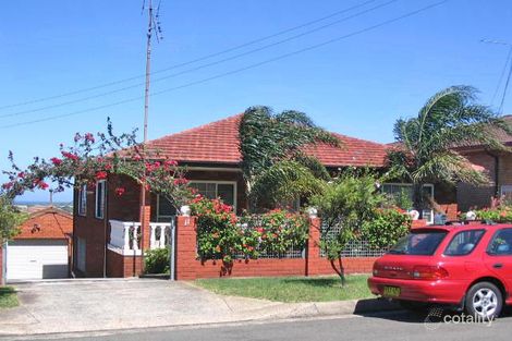 11 Fairfax Rd, Warrawong, NSW 2502