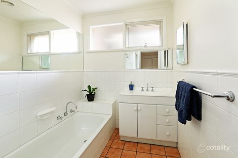 Property photo of 5 Emerald Court Belmont VIC 3216