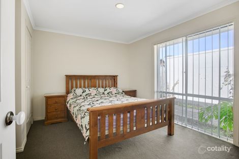 Property photo of 8 Perovic Place Chelsea Heights VIC 3196