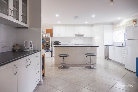 17 Benjamin Rd, Poonindie, SA 5607