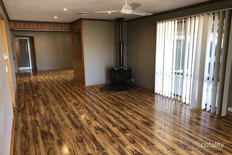 Property photo of 33 Songlark Crescent Werribee VIC 3030