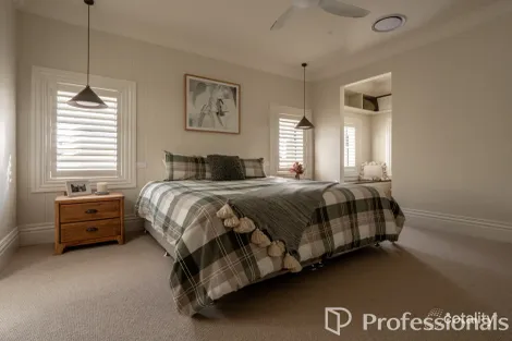 Property photo of 64 Morrisset Street Bathurst NSW 2795