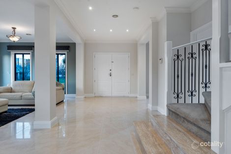 Property photo of 19 Tuscorora Green Craigieburn VIC 3064