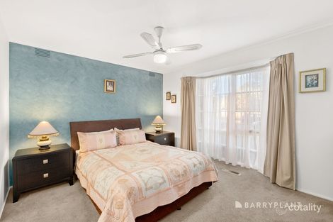 Property photo of 17 Burlington Crescent Wantirna VIC 3152