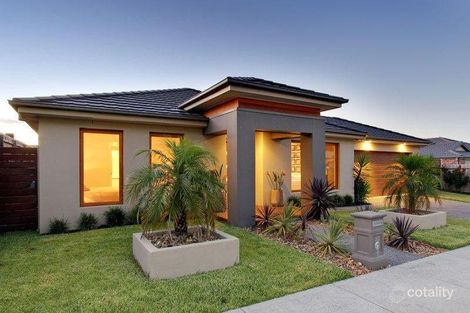 Property photo of 32 Tudor Drive Mooroolbark VIC 3138