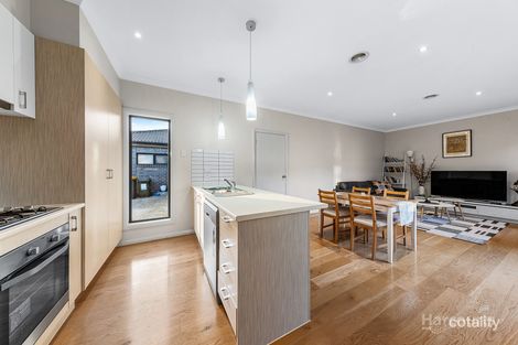 Property photo of 2/30 Camperdown Avenue Sunshine North VIC 3020
