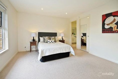 Property photo of 2/28 Hobart Road Murrumbeena VIC 3163