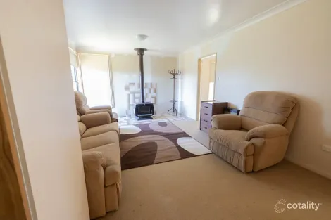 Property photo of 245 Burden Drive Oallen NSW 2622
