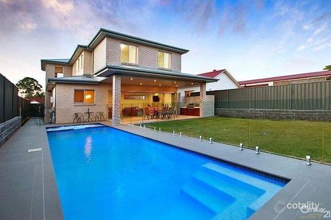 Property photo of 8 Bulli Road Toongabbie NSW 2146