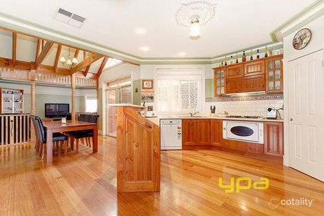Property photo of 8 Lynch Place Roxburgh Park VIC 3064