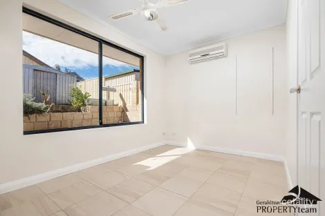 Property photo of 22 Oceanside Drive Wandina WA 6530