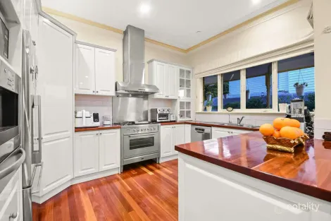 Property photo of 117 Lake Road Blackburn VIC 3130