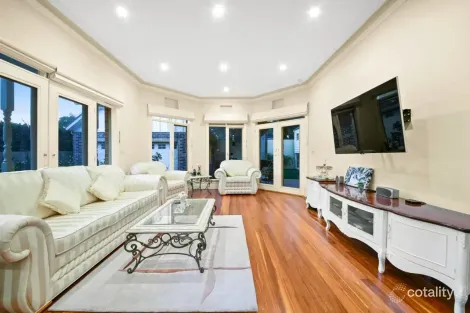 Property photo of 117 Lake Road Blackburn VIC 3130