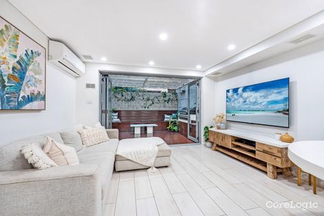 Property photo of 208/296-300 Kingsway Caringbah NSW 2229