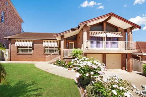 30 Benghazi St, Bossley Park, NSW 2176