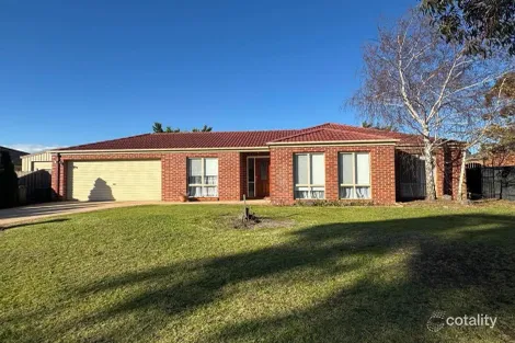 10 Hutchins Way, Skye, VIC 3977