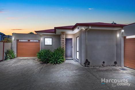 2/22 Welwyn Pde, Deer Park, VIC 3023