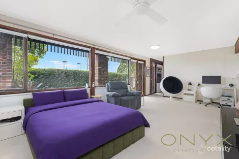 Property photo of 10 Lapis Crescent Bardwell Valley NSW 2207