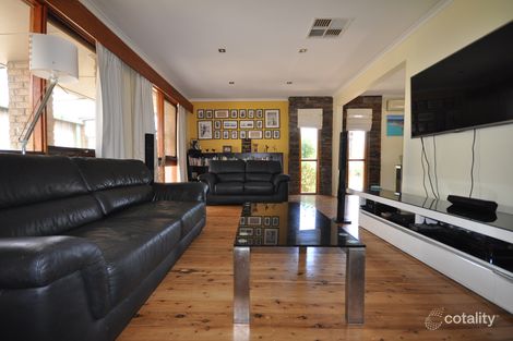 Property photo of 320 Christopher Court Lavington NSW 2641